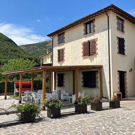 Casa Vacanze Vecchio Frantoio Residenza Moraiolo Spoleto Zewnętrze zdjęcie
